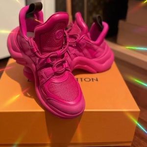 Louis Vuitton Magenta Archlight Sneakers sz 39